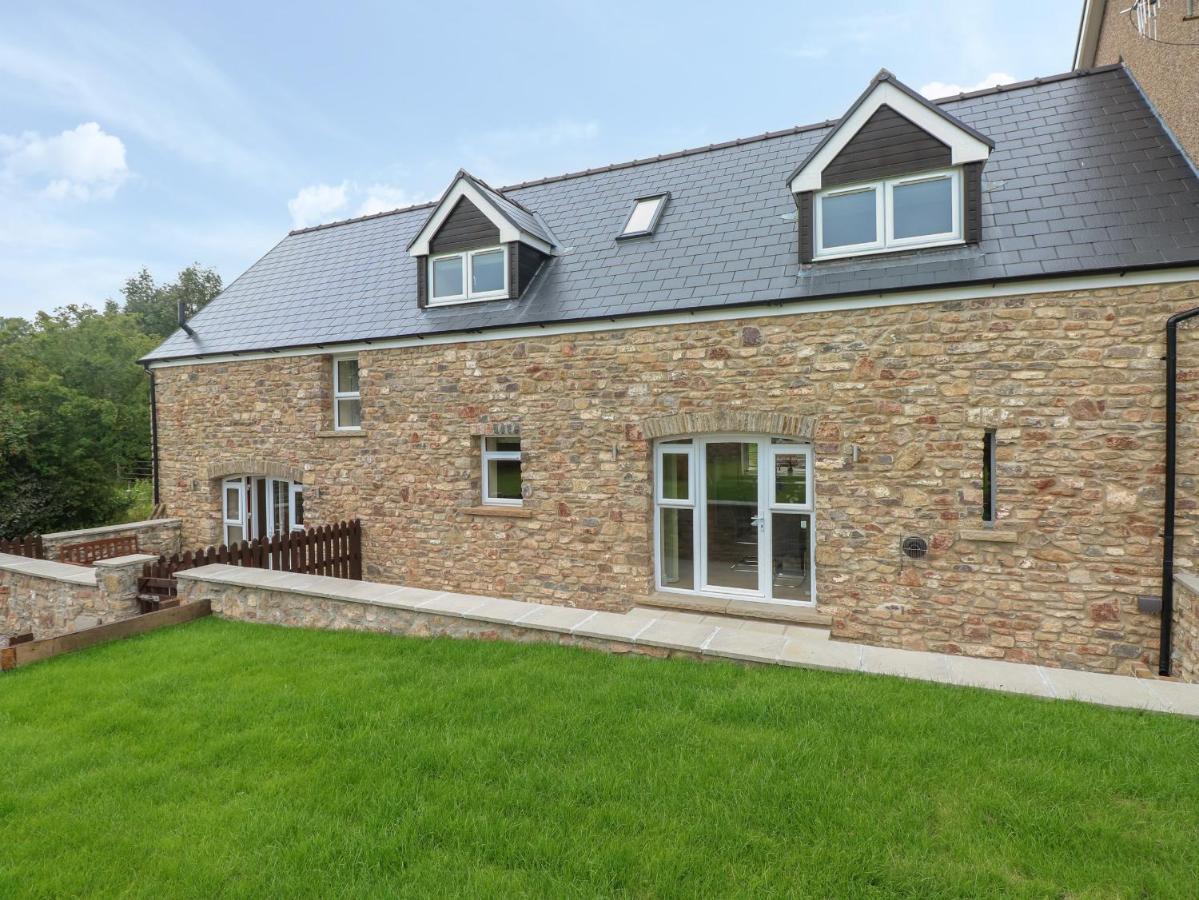 Woodpecker Barn Villa Pontyclun Exterior photo